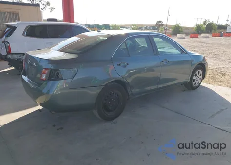 2010 Toyota Camry Le z USA, uszkodzony, nr VIN 4T1BF3EK6AU543622